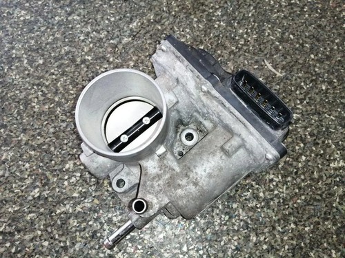 Toyota yaris throttle body - p1,