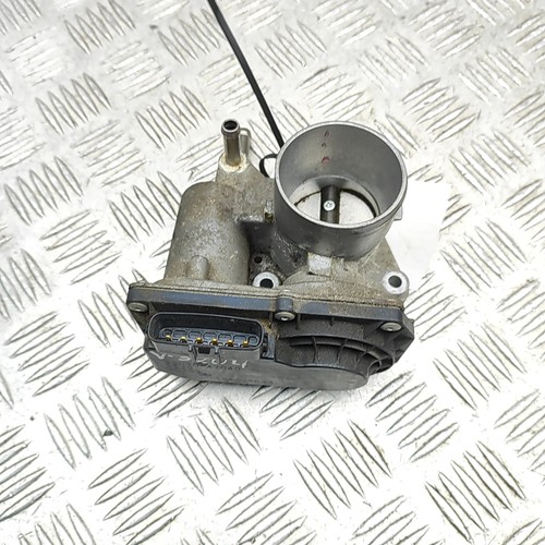 Toyota yaris p13 throttle - toyota, body