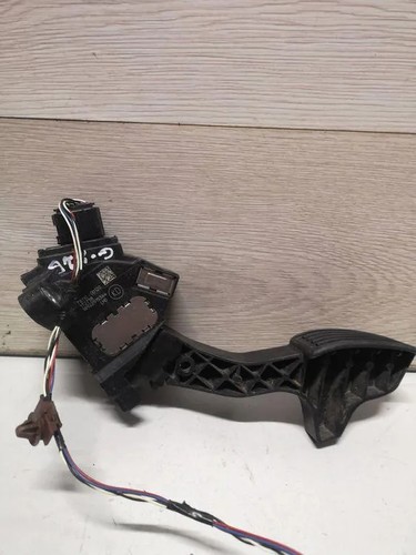 Toyota yaris p13 throttle - p13,