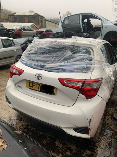 Toyota yaris 2017 mk3 - toyota,